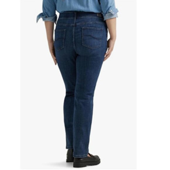 EUC ~ Lee Women's Plus Size Ultra Lux Comfort With Flex Motion Straight Leg Jean - Picture 2 of 7